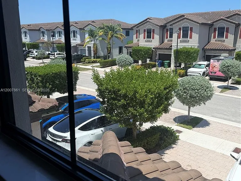 25180 SW 114th Ave #10 — Photo 11