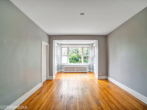 4th image of 1906 S 48th Ct