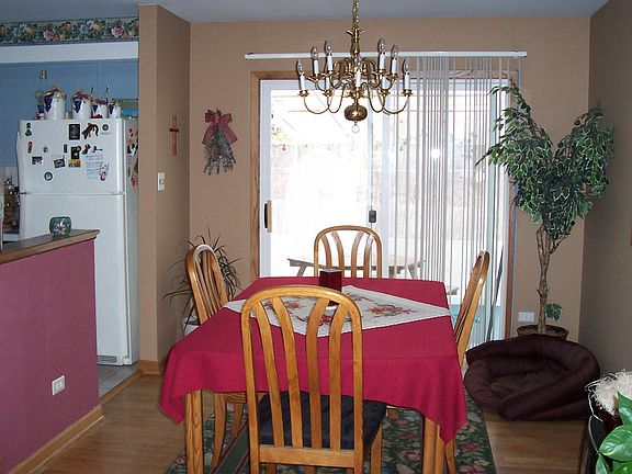 4th image of 9060 Shady Dr