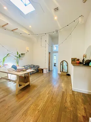 Rented by Hagstrom Management Inc | media 2