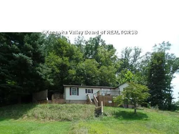 300 Scary Creek Rd, Scott Depot, WV 25560