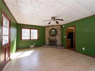 172 Deforest Rd, Huntington Station, NY 11746