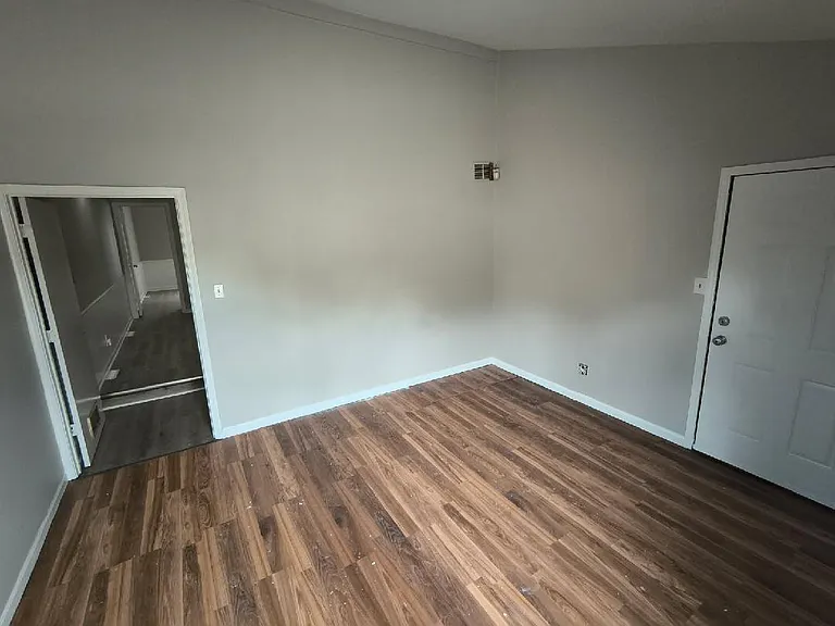 2200 Central Ave #1 — Photo 4