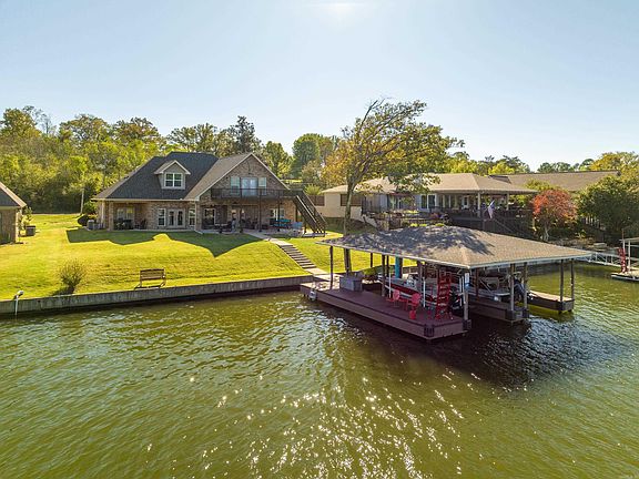 2nd image of 419 Lakeland Dr