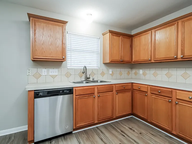 14635 Lothbury Dr — Photo 9