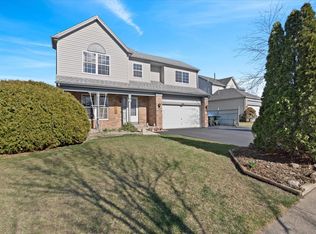 2215 N Orchard Ln, Round Lake Beach, IL