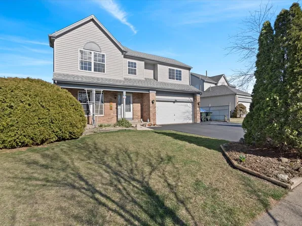 2215 N Orchard Ln, Round Lake Beach, IL 60073