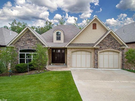 2nd image of 131 Cove Creek Ct