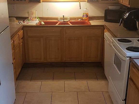 5th image of 305 2nd St