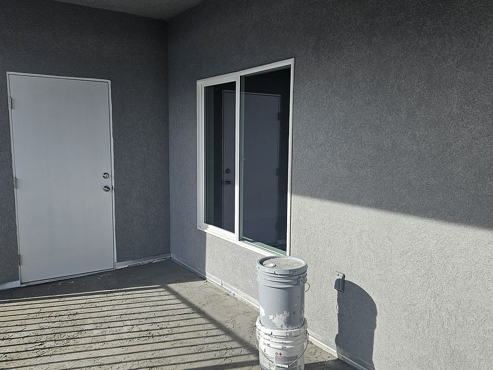 Building Photo 5
