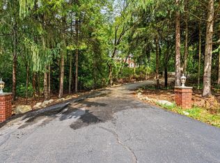 S6W31596 Christopher Way, Delafield, WI 53018