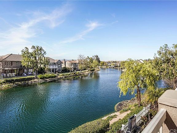 3rd image of 27011 Waterside Ct