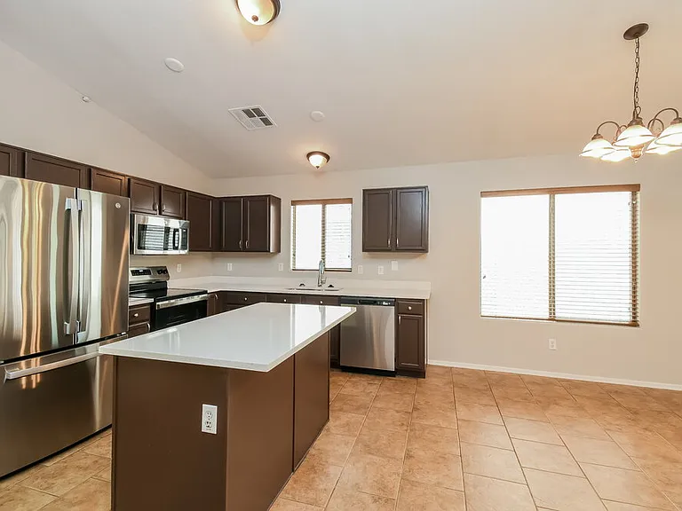 45734 W Dirk St — Photo 6