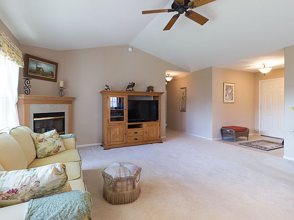 316 Greystone St Sutherlin