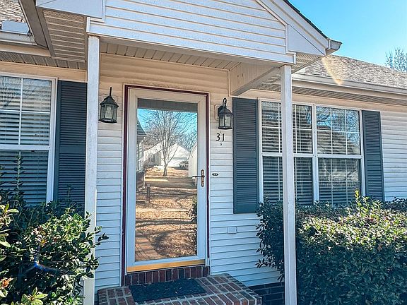 3rd image of 31 River Oaks Trce