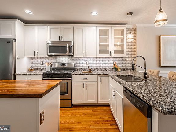 4th image of 214 Shawmont Ave