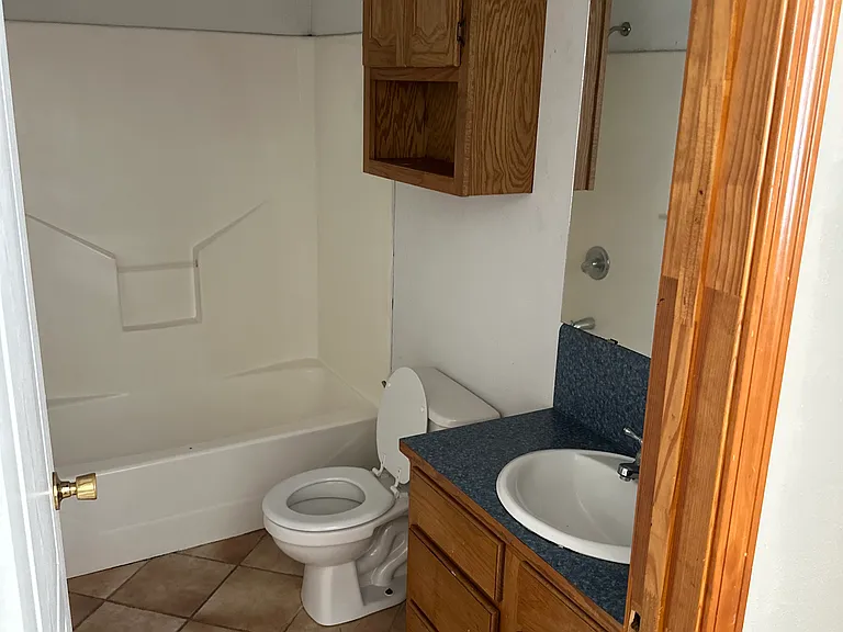 312 Veterans Ave #15 — Photo 7