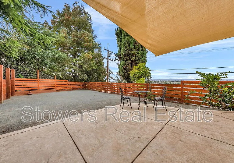 25551 Maitland Dr — Photo 32