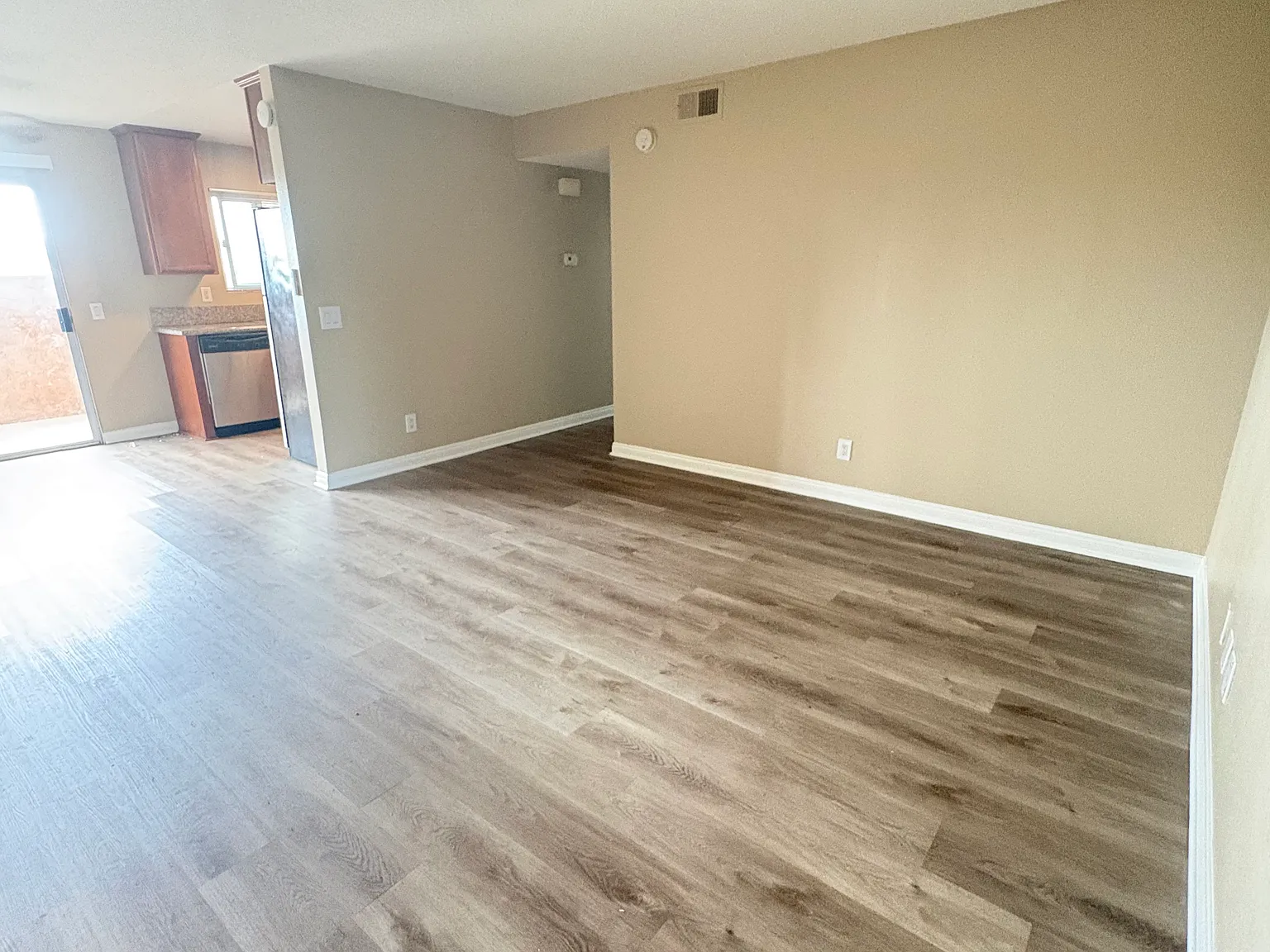 2 bed, 856 sqft, $2,800 — Photo 4