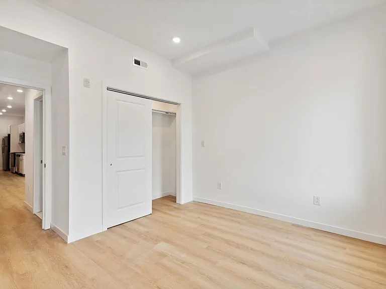 5102 Arch St #2 — Photo 6