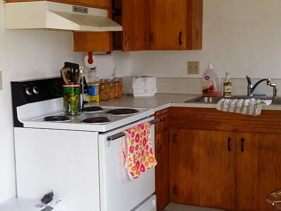 Kitchen from other corner