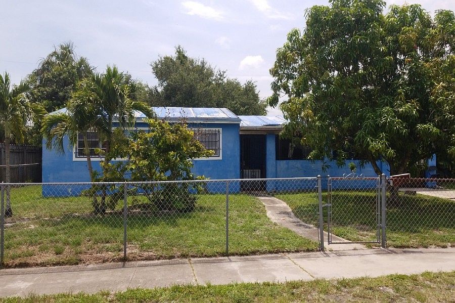 1st image of 16920 NW 36th Ave