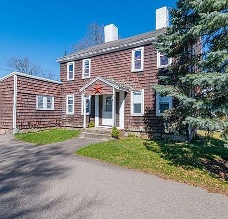 3rd image of 25-27 Thayer Pl