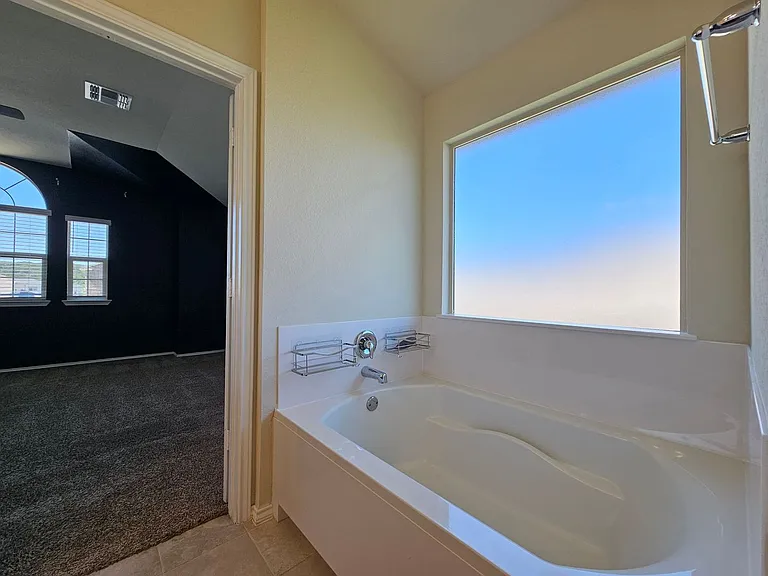 3901 Brunswick Dr — Photo 14
