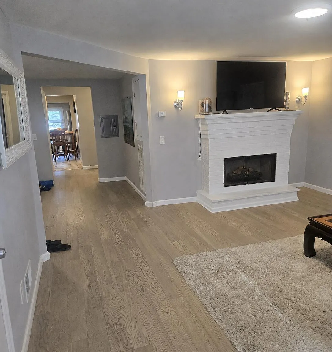 2 bed, 2732 sqft, $2,050 — Photo 3