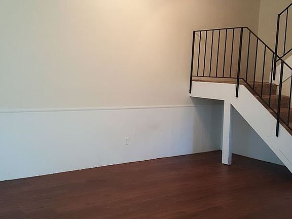 3rd image of 15 Cherrywood Sq