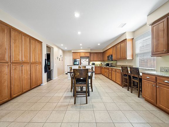 4th image of 29861 Twin Lakes Rd