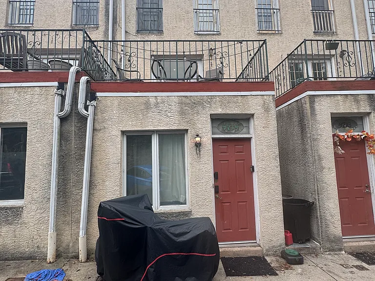 4714 Alden Walk — Photo 1