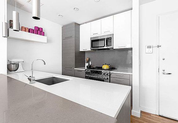 4th image of 333 E 109th St APT 5C