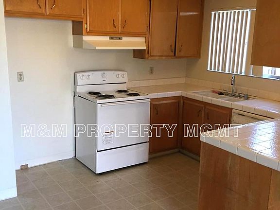 3rd image of 4721 Boyce Dr
