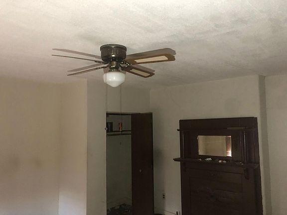 Before photo of master bedroom