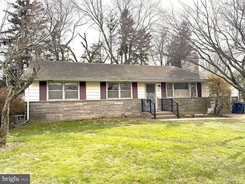 1st image of 31 Gainsboro Rd