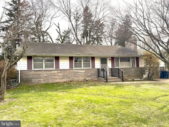 31 Gainsboro Rd, Lawrence Township, NJ 08648
