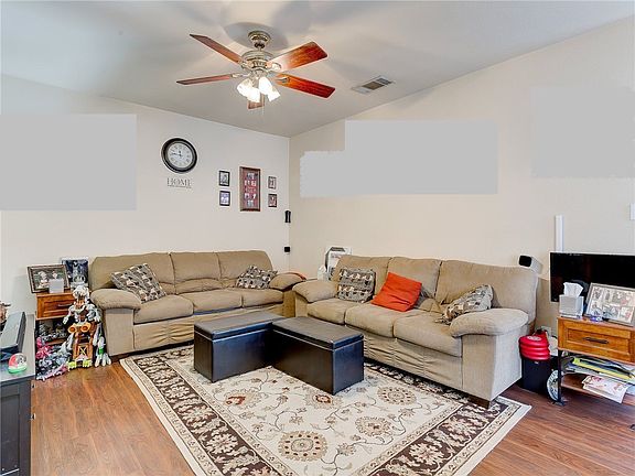 4th image of 2805 Southampton Way APT B