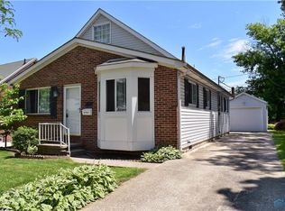 561 Ansonia St, Oregon, OH 43616