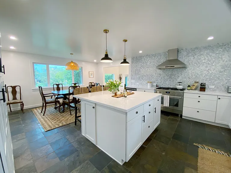 Kitchen & Dining Room