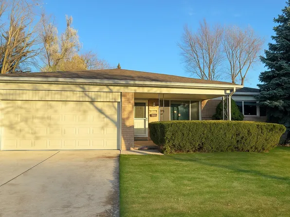 33148 Breckenridge Dr, Sterling Heights, MI 48310