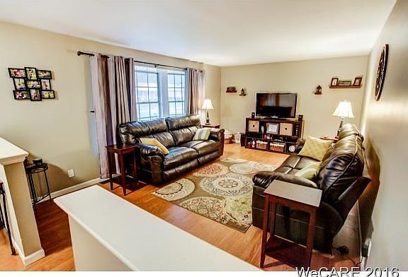 4th image of 954 Crestwood Dr
