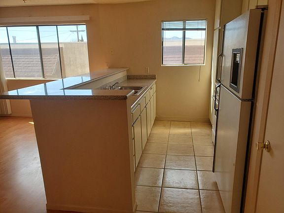 4th image of 719 E Acacia Ave #314