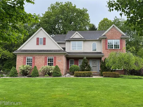 4679 Stillmeadow Dr, Howell, MI 48843