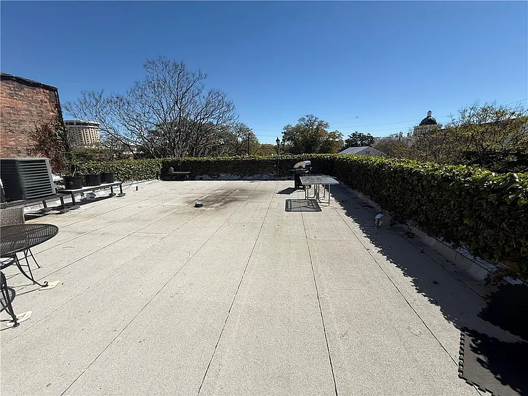 459 Dauphin St #D — Photo 20