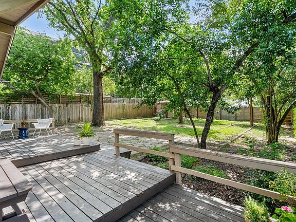 3rd image of 2116 Glendale Pl #2116