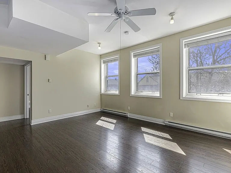 329 Johnson St #4 — Photo 4