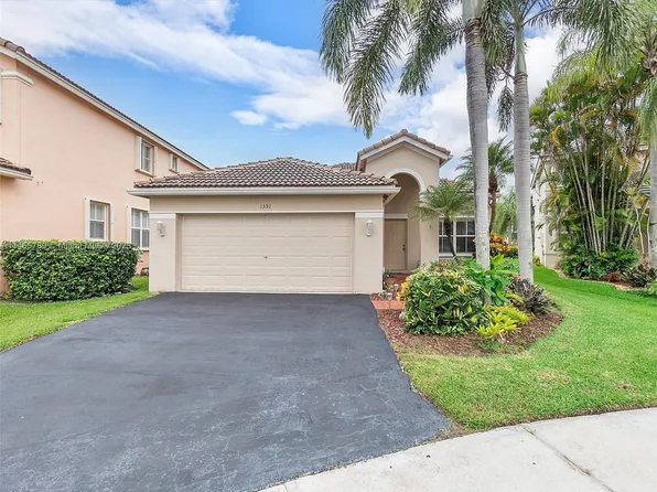 1591 Banyan Way, Weston, FL 33327