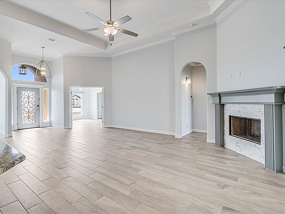 3rd image of 15501 Escapade St