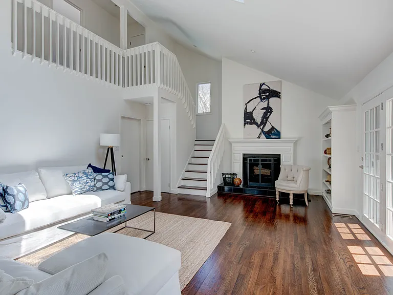 35 Gardiners Ln — Photo 6
